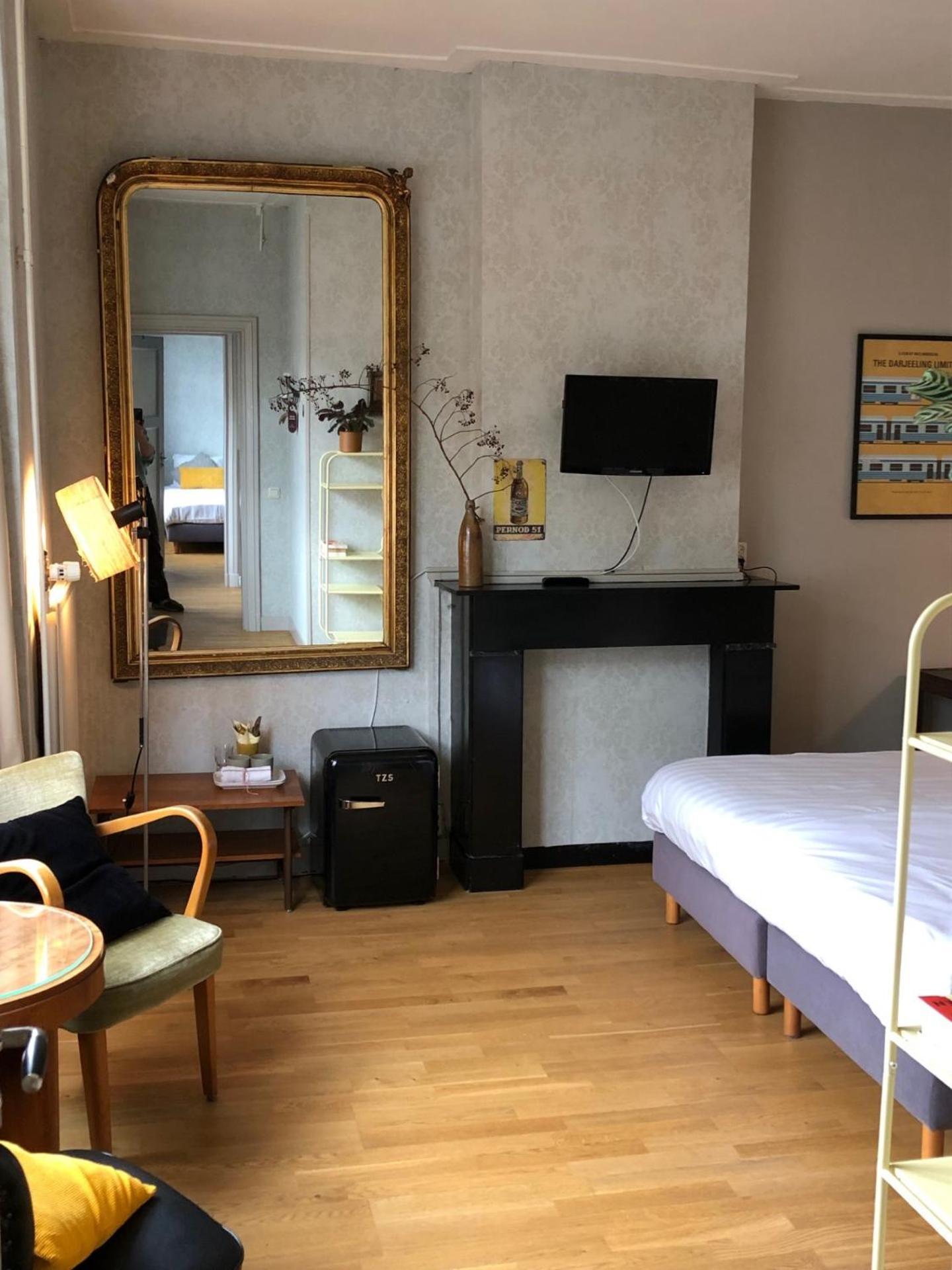 Hotel Logis Pastis à Maastricht Extérieur photo