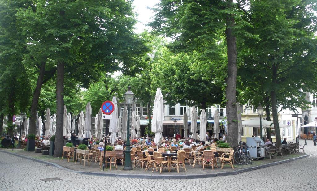 Hotel Logis Pastis à Maastricht Extérieur photo